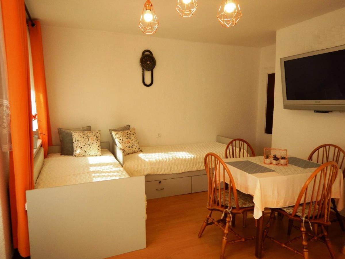 Apartament Piastowska Apartment Kamienna Gora Exterior foto