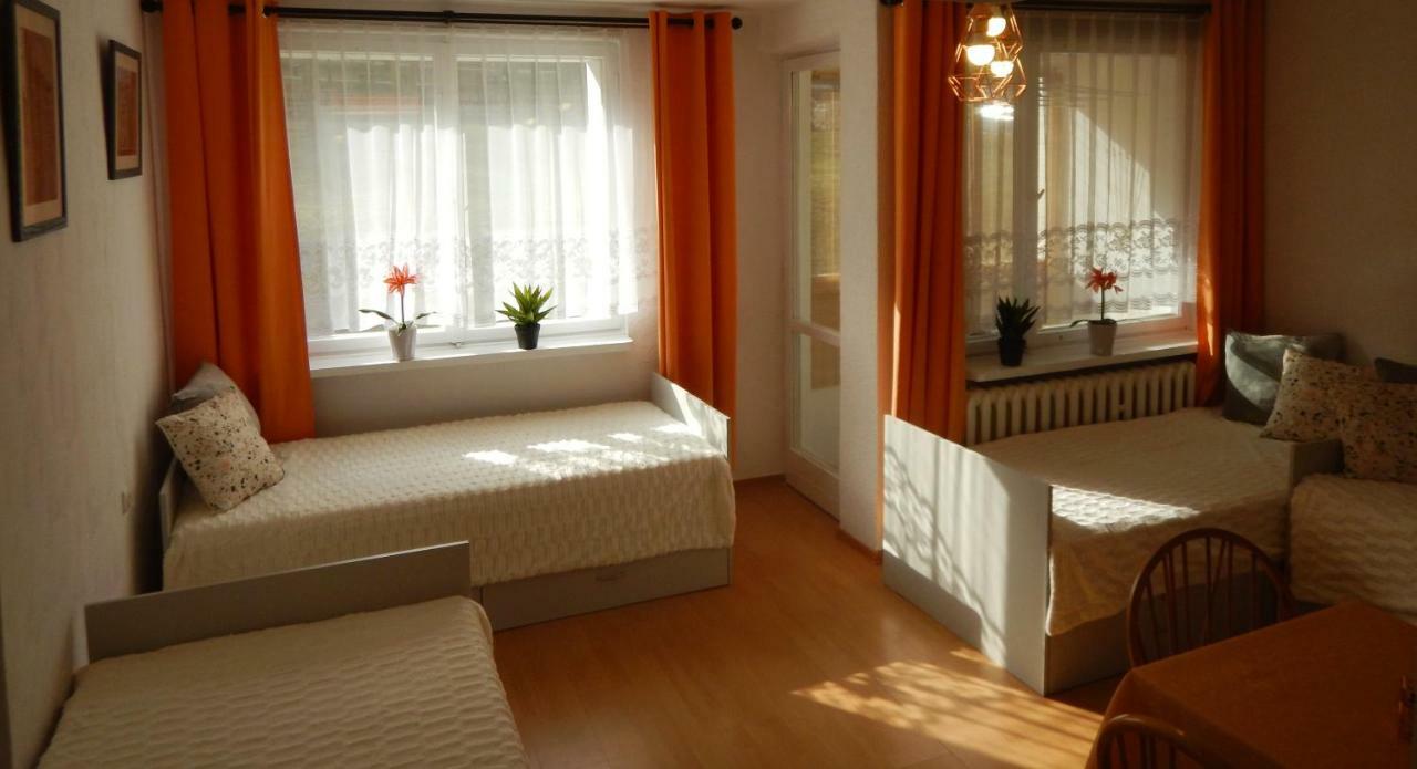 Apartament Piastowska Apartment Kamienna Gora Exterior foto