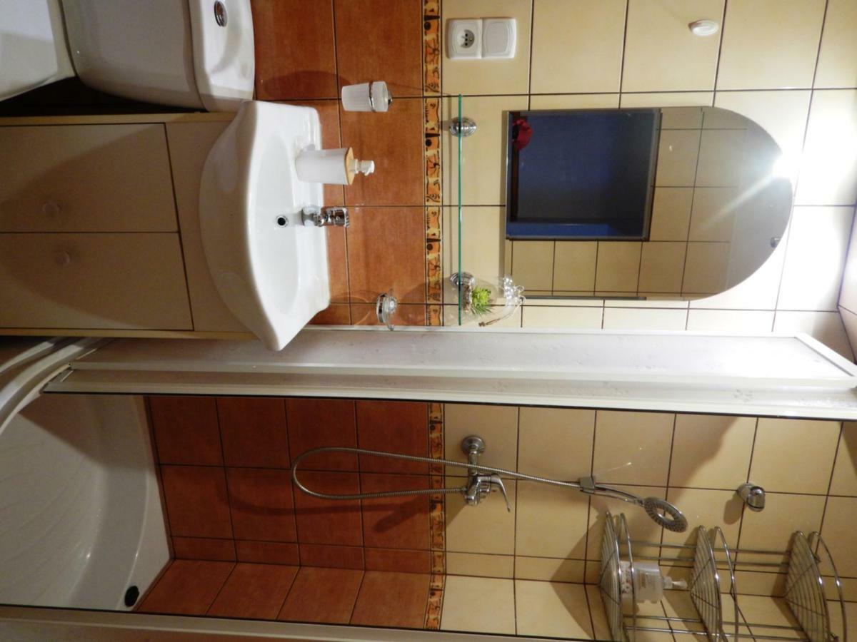 Apartament Piastowska Apartment Kamienna Gora Exterior foto